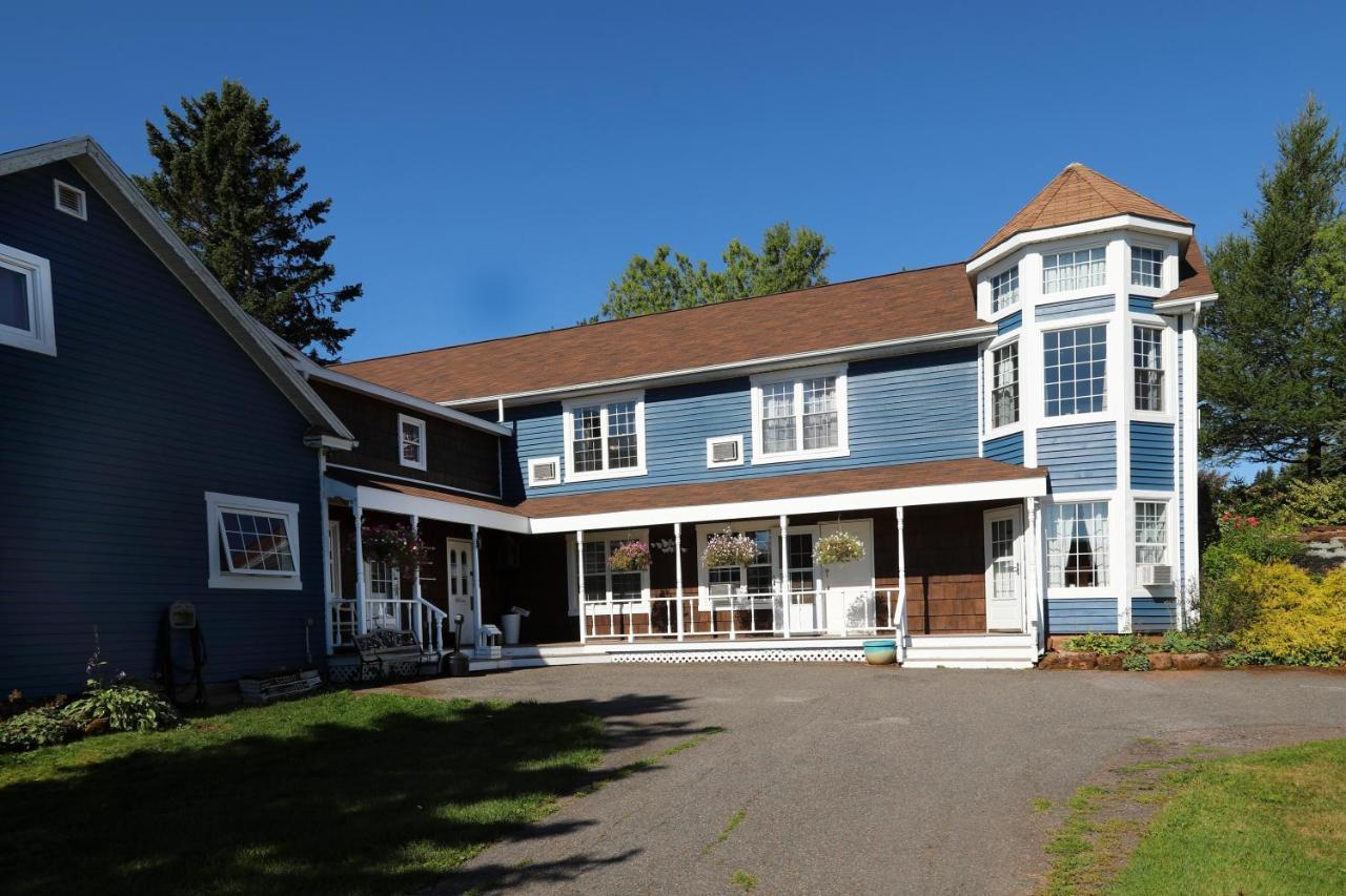 The Lookout Inn New Glasgow Exterior photo
